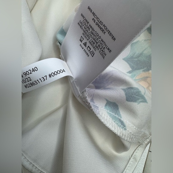 NWT Express Floral Halter Tank Top Womens Size Medium - Picture 6 of 9